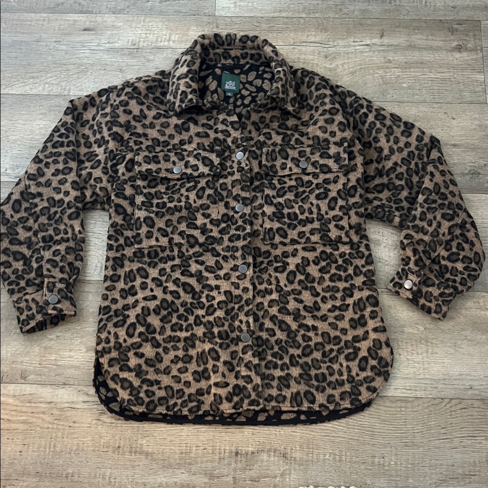 Wild Fable Animal Print Jacket Size M. Long Shacket Snuggly Warm Leopars Print
